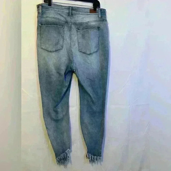 Judy‎ Blue Women's Skinny Fit Distressed Jeans with Fringe - Size 18W - Picture 6 of 8